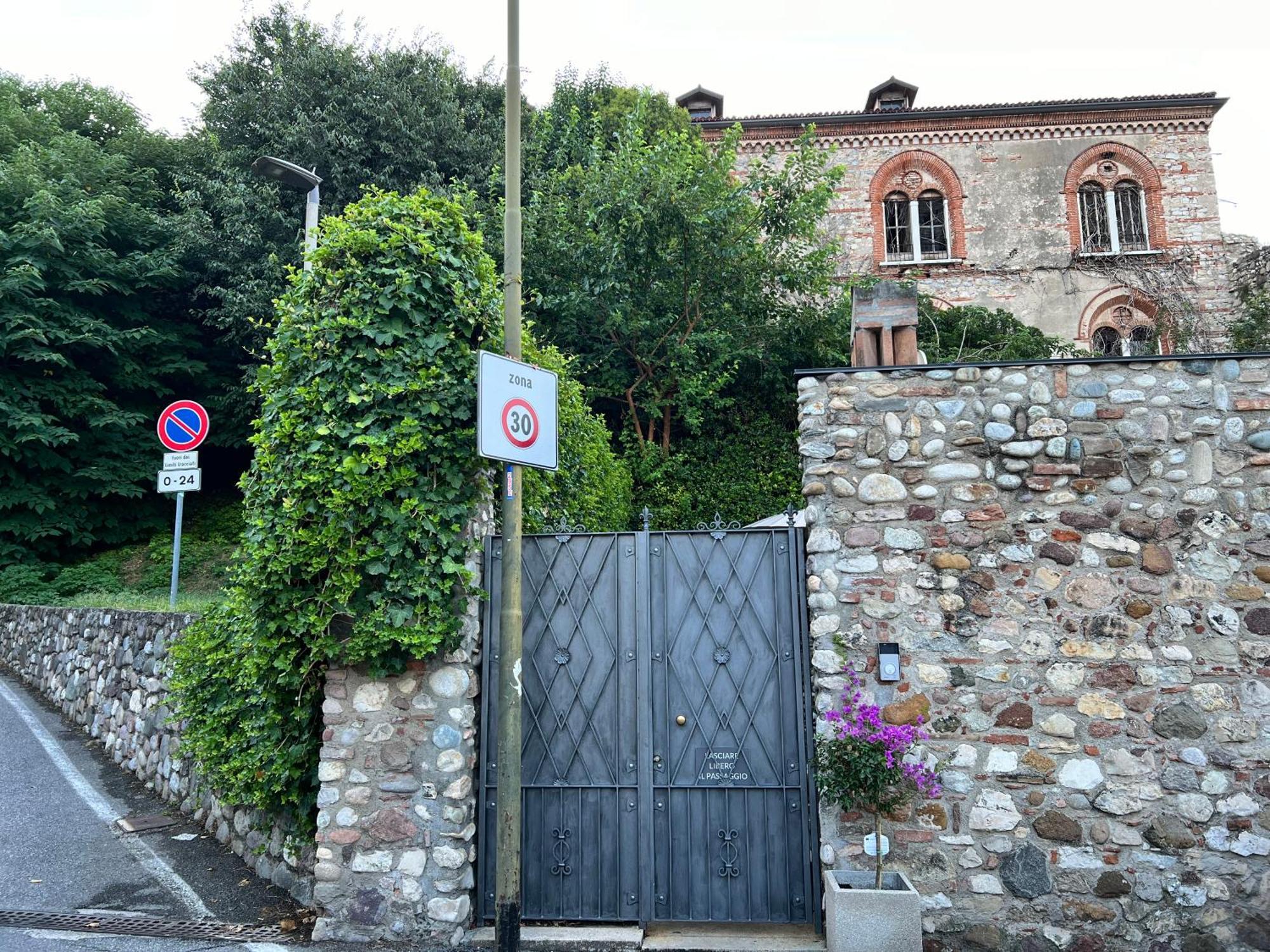 Apartment Garden Castle Desenzano del Garda