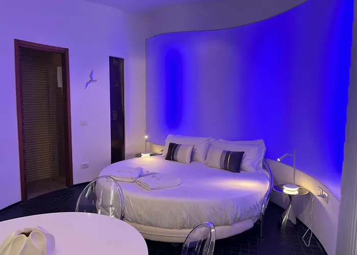 Garden Suite Castle